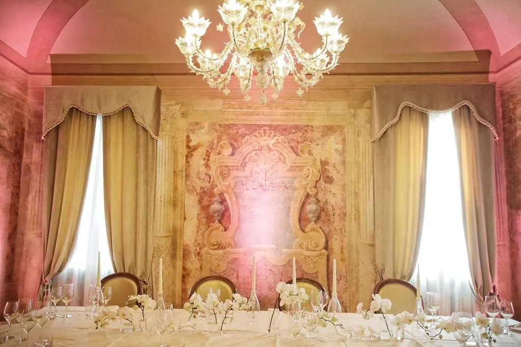 Hotel Villa Barbarich Venice Mestre 4*,